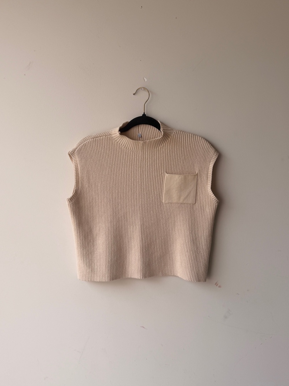 Sleeveless Knit Pocket Top in Cream